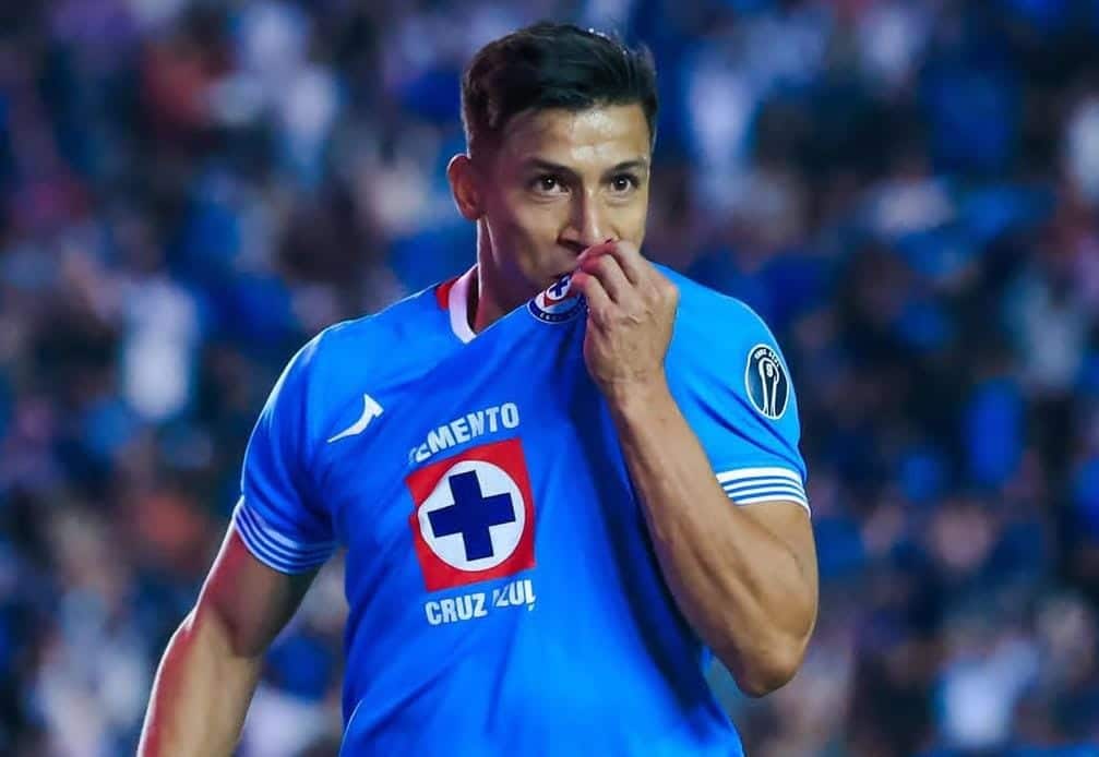 ÁNGEL SEPÚLVEDA Y GABRIEL FERNÁNDEZ PODRÍAN SUPLIR LA BAJA DEL GRIEGO GIAKOUMAKIS EN EL CRUZ AZUL VS SEATTLE SOUNDERS DE LA CONCACHAMPIONS