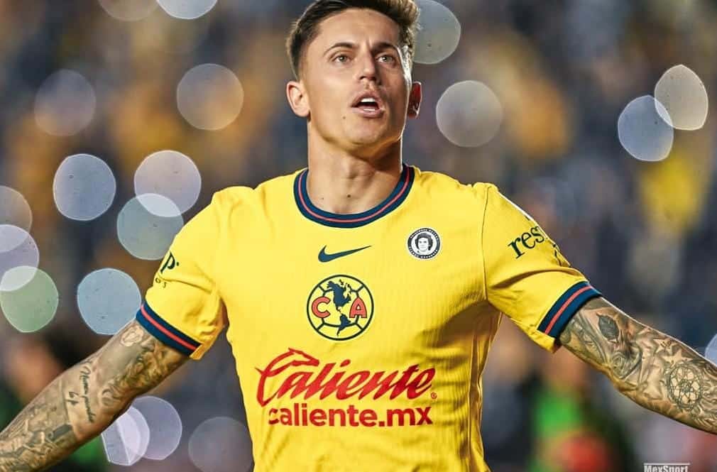BRIAN RODRÍGUEZ PARTE FUNDAMENTAL DE LA MANO QUE COMETIÓ LUIS ROMO EN EL ÁREA DE CHIVAS EN EL PARTIDO FRENTE A CLUB AMÉRICA DE LA CONCACHAMPIONS