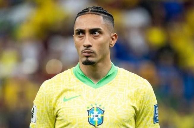 RAPINHA SE ENCUENTRA ROMPIENDO EN EL FC BARCELONA PERO NO HA PODIDO DARLE EL TRIUNFO A BRASIL FRENTE A ARGENTINA EN LAS ELIMINATORIAS DE LA CONMEBOL