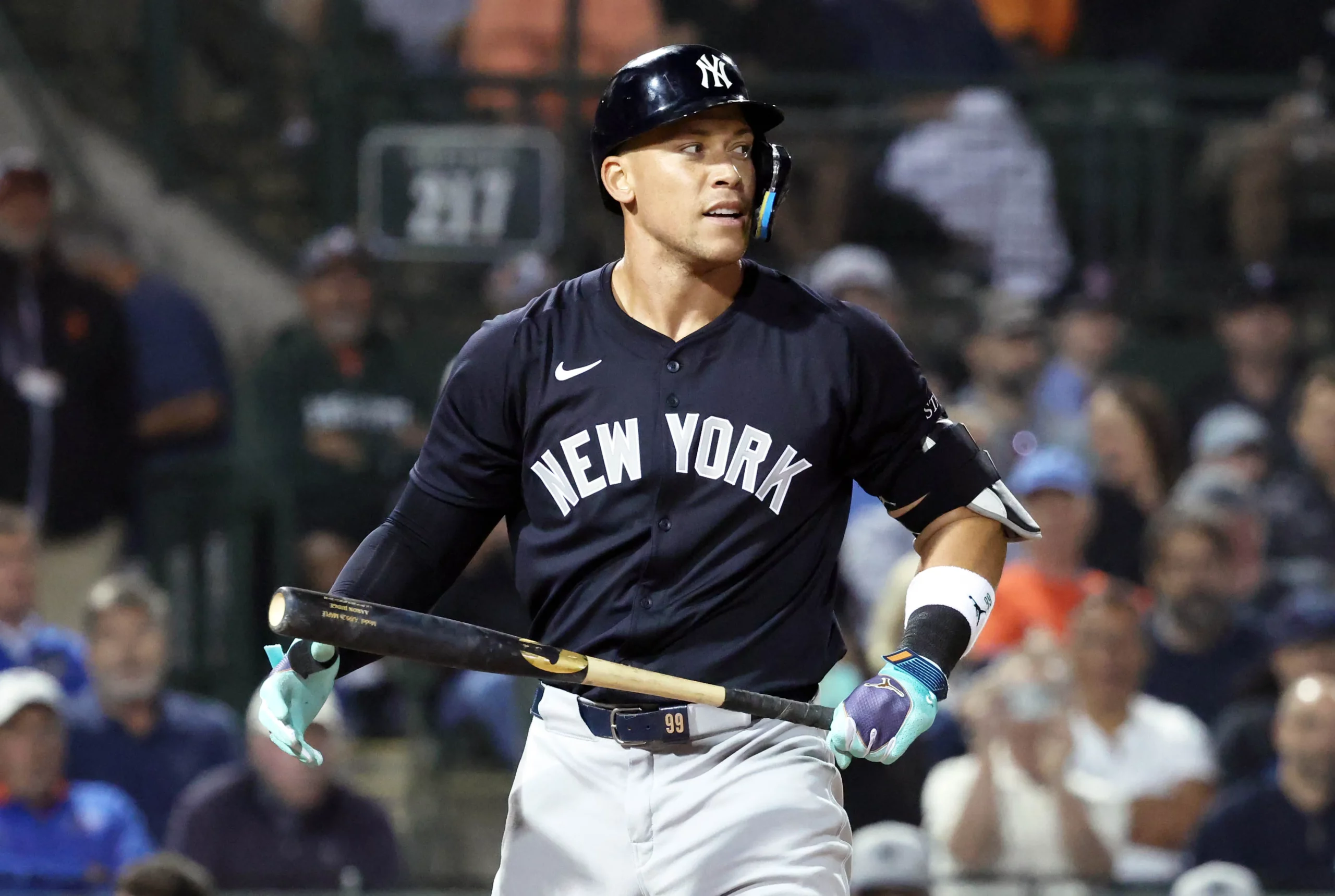 AARON BOONE SE PRESETARÁ CON LOS YANKEES