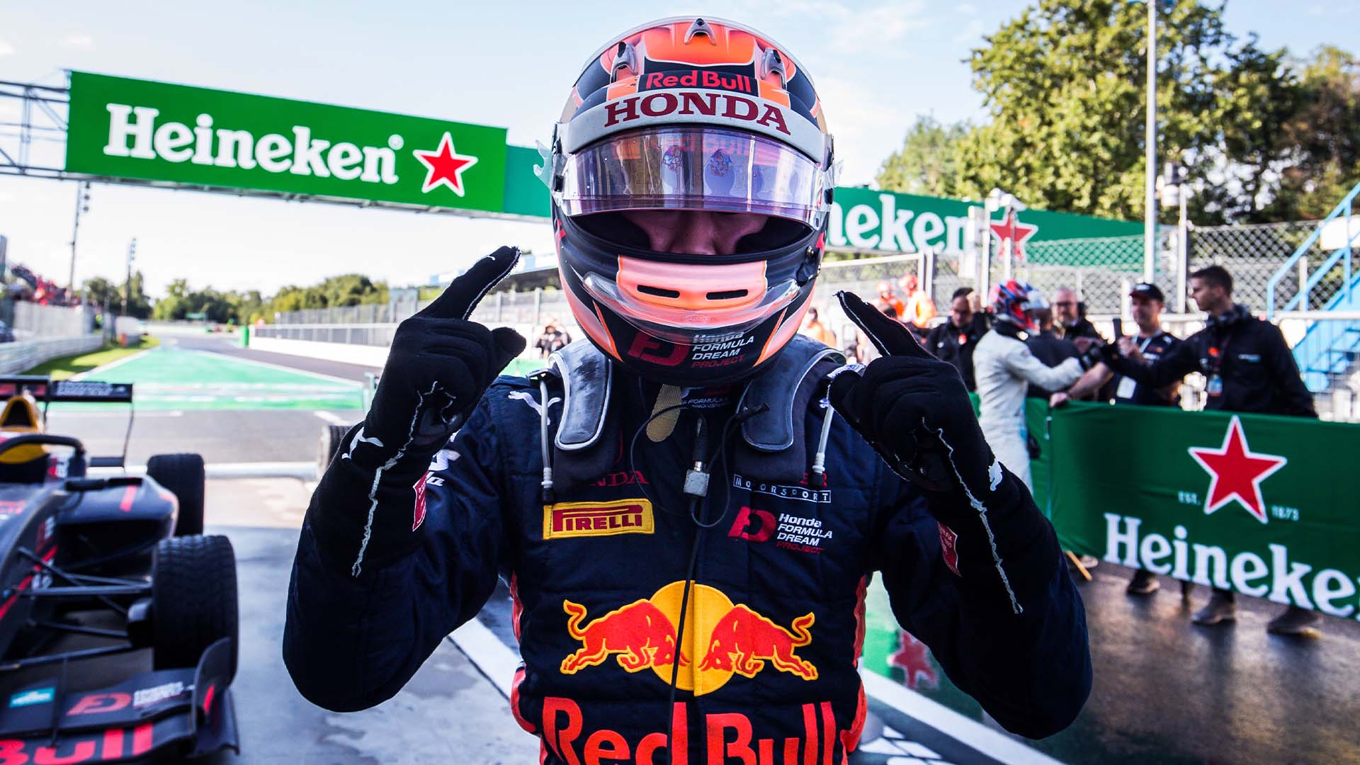 YUKI TSUNODA RED BULL F1 2025