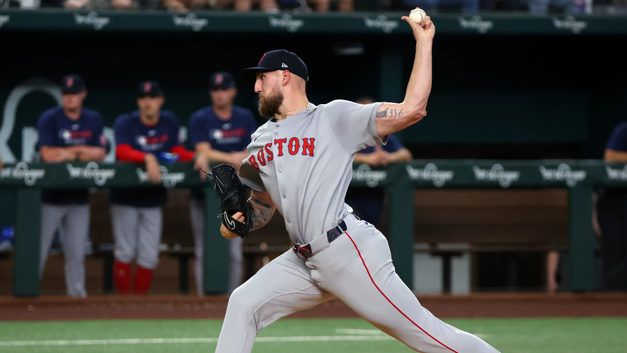 EL ZURDO Y BOSTON LLEGAN A UN BUEN ACIERDO
