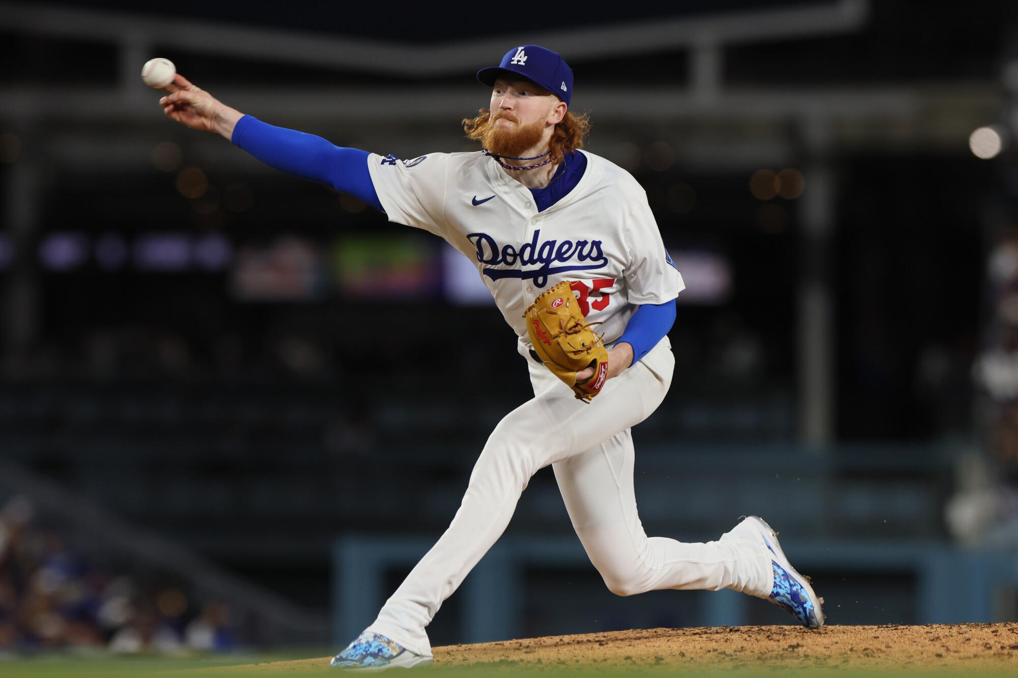 DUSTIN MAY VOVLIÓ EN GRAN NIVEL