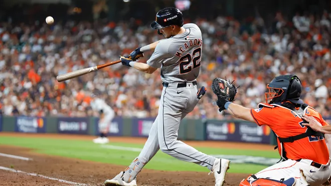 TIGERS VISITA A LOS ASTROS