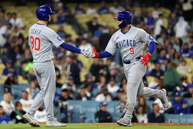 LOS CUBS Y LOS PADRES EN BUEN AGARRE