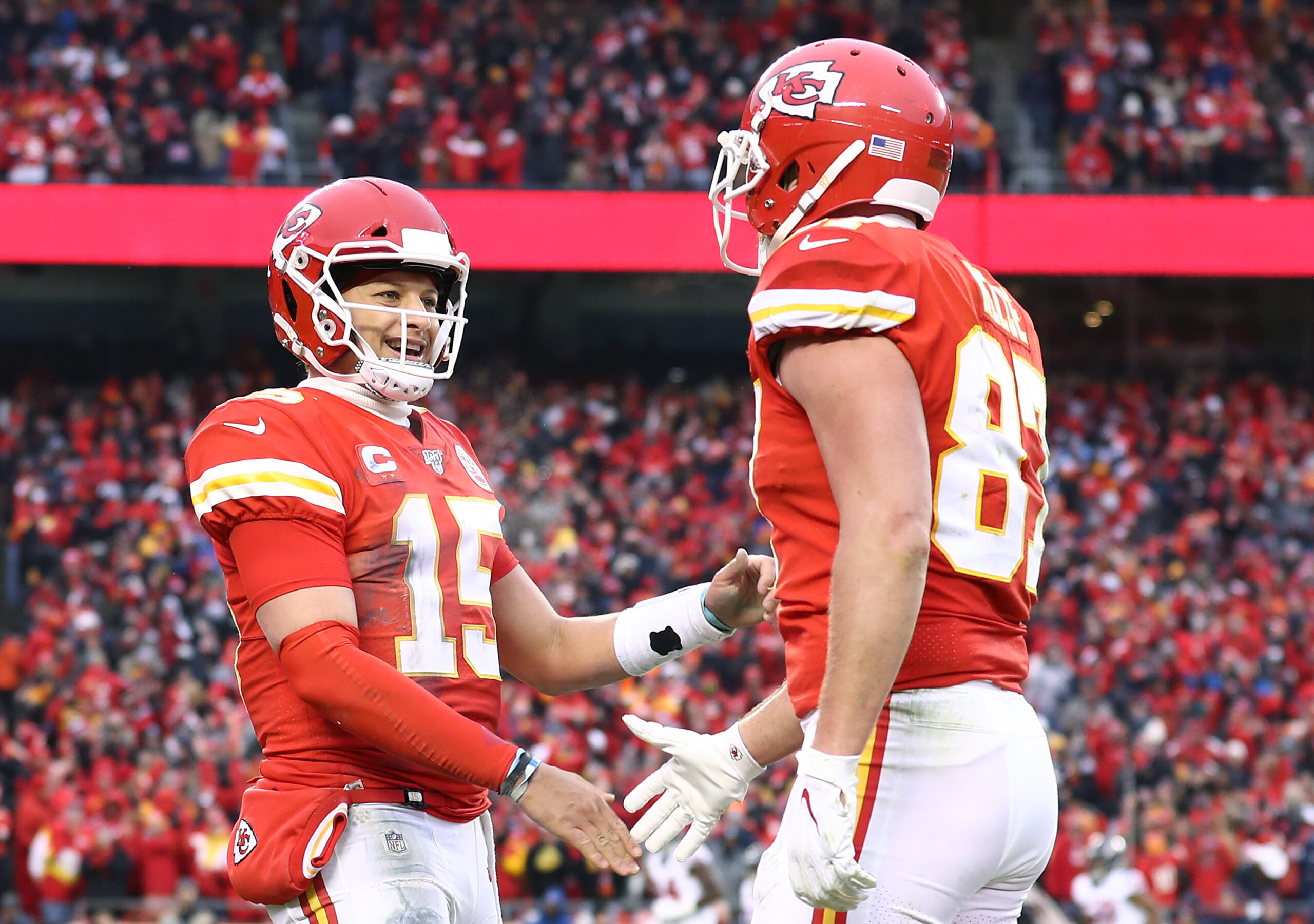 Los Kansas City Chiefs se preparan para otra temporada de magia electrizante con Patrick Mahomes y Travis Kelce liderando la carga.