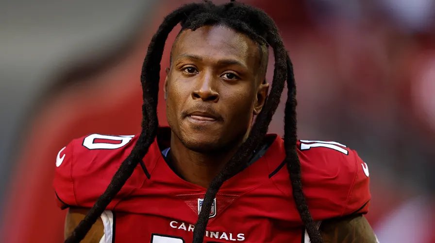 Los Ravens aseguran a DeAndre Hopkins con un impresionante contrato.