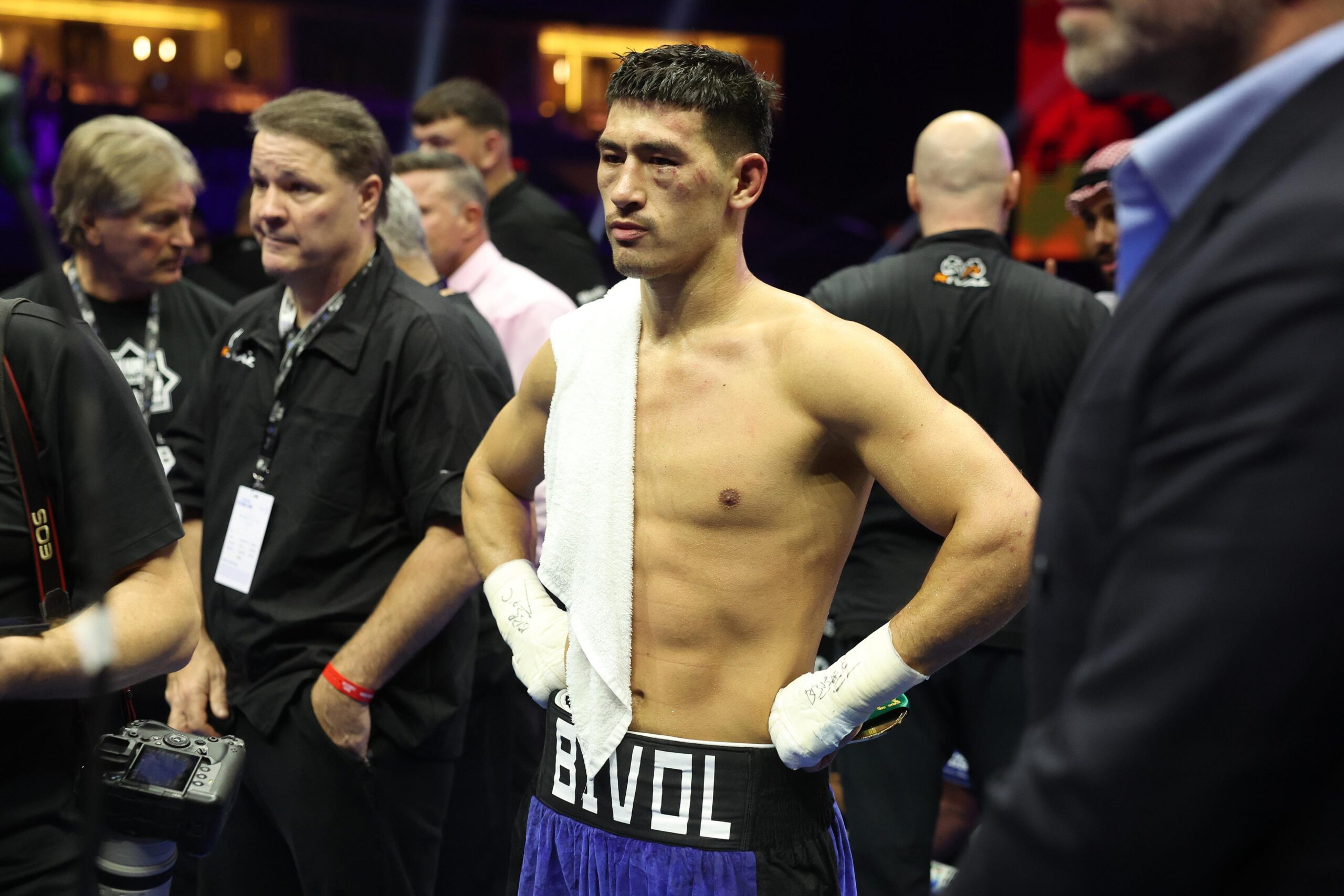 Bivol no estaría buscando un combate contra el "Mexican Monster", pues su prioridad es la trilogía contra Beterbiev.