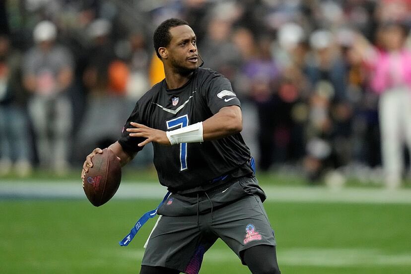 Los Raiders de Las Vegas y su nuevo mariscal de campo, Geno Smith, acordaron una extensión de contrato por dos años y 75 millones de dólares, informaron varios medios de comunicación el jueves por la tarde.