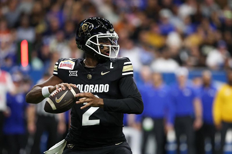 Shedeur Sanders se ausentará del Draft 2025.