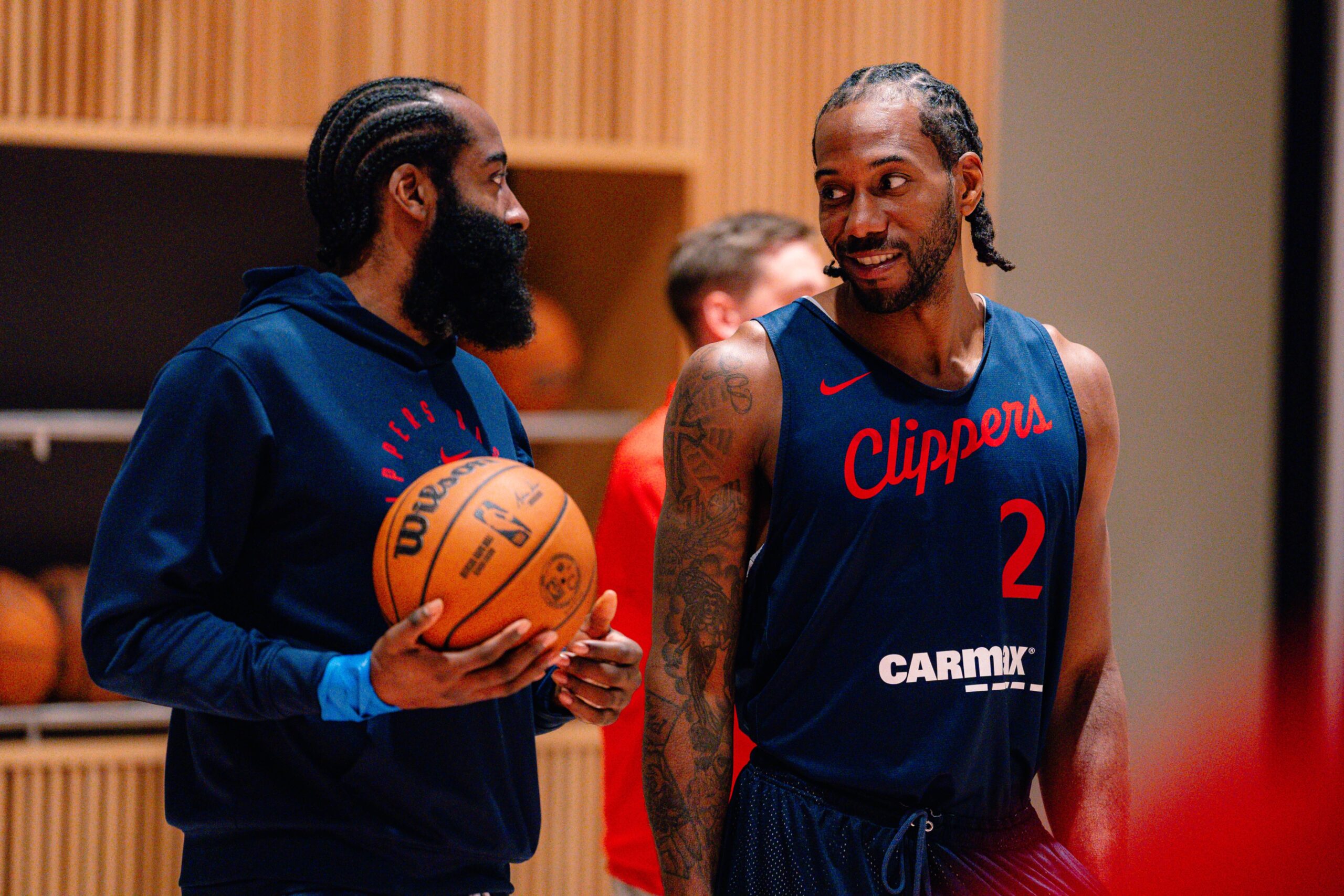 Clippers llega a su casa hoy en busca de ganar el juego 3.