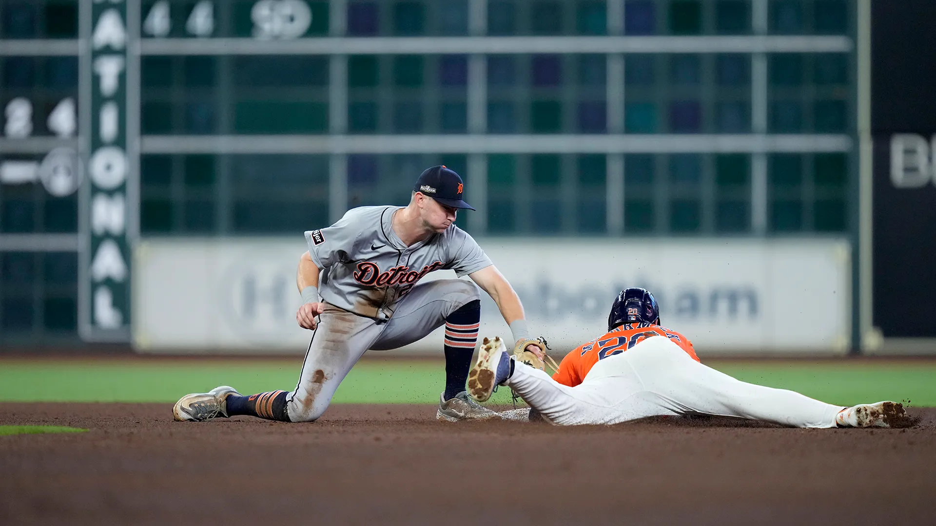 TIGERS GANA EL PRIMERO DE LA SERIE