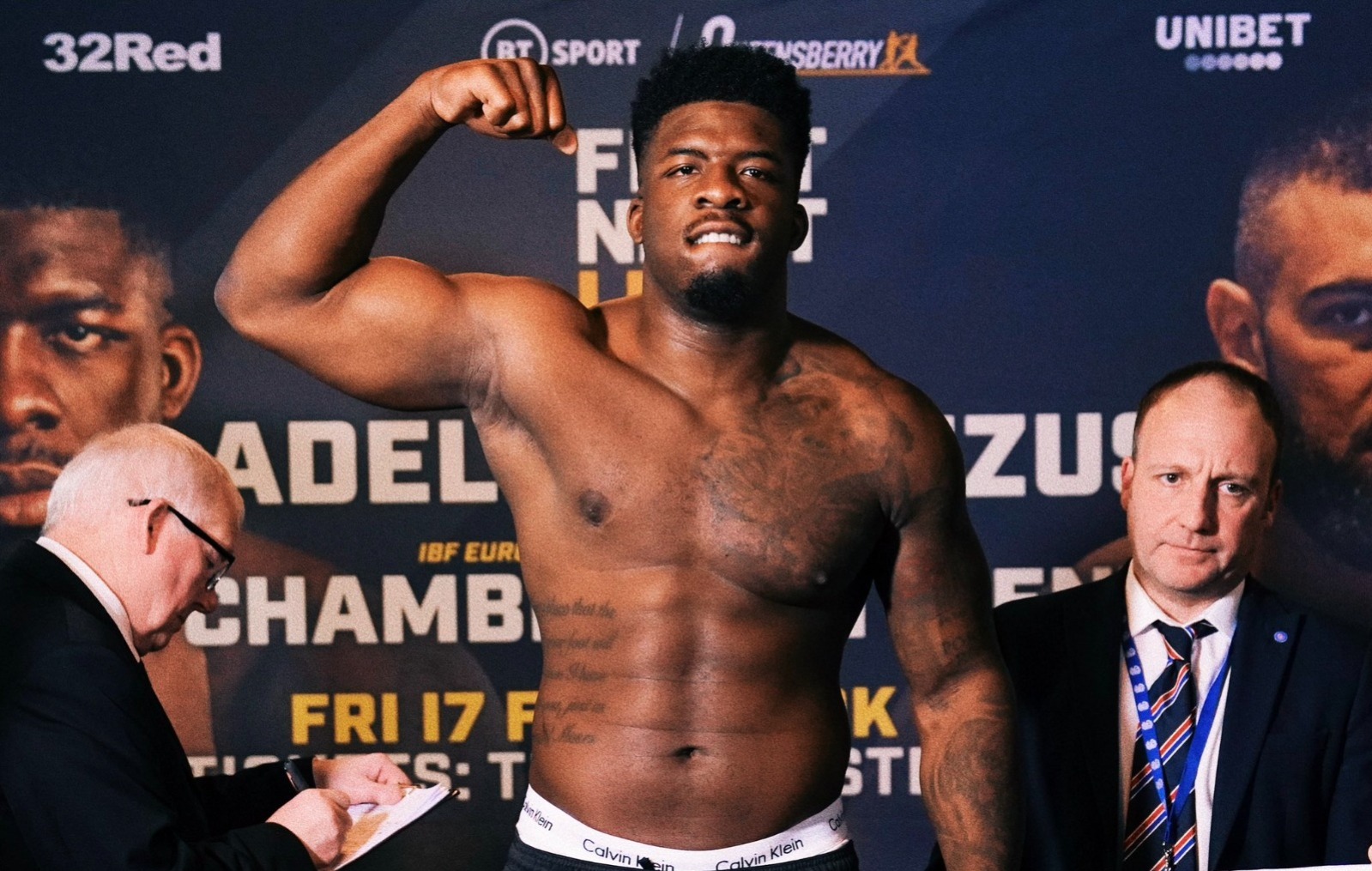 David Adeleye y Jeamie Tshikeva se subirán el sábado al ring para disputar el título británico de peso pesado.