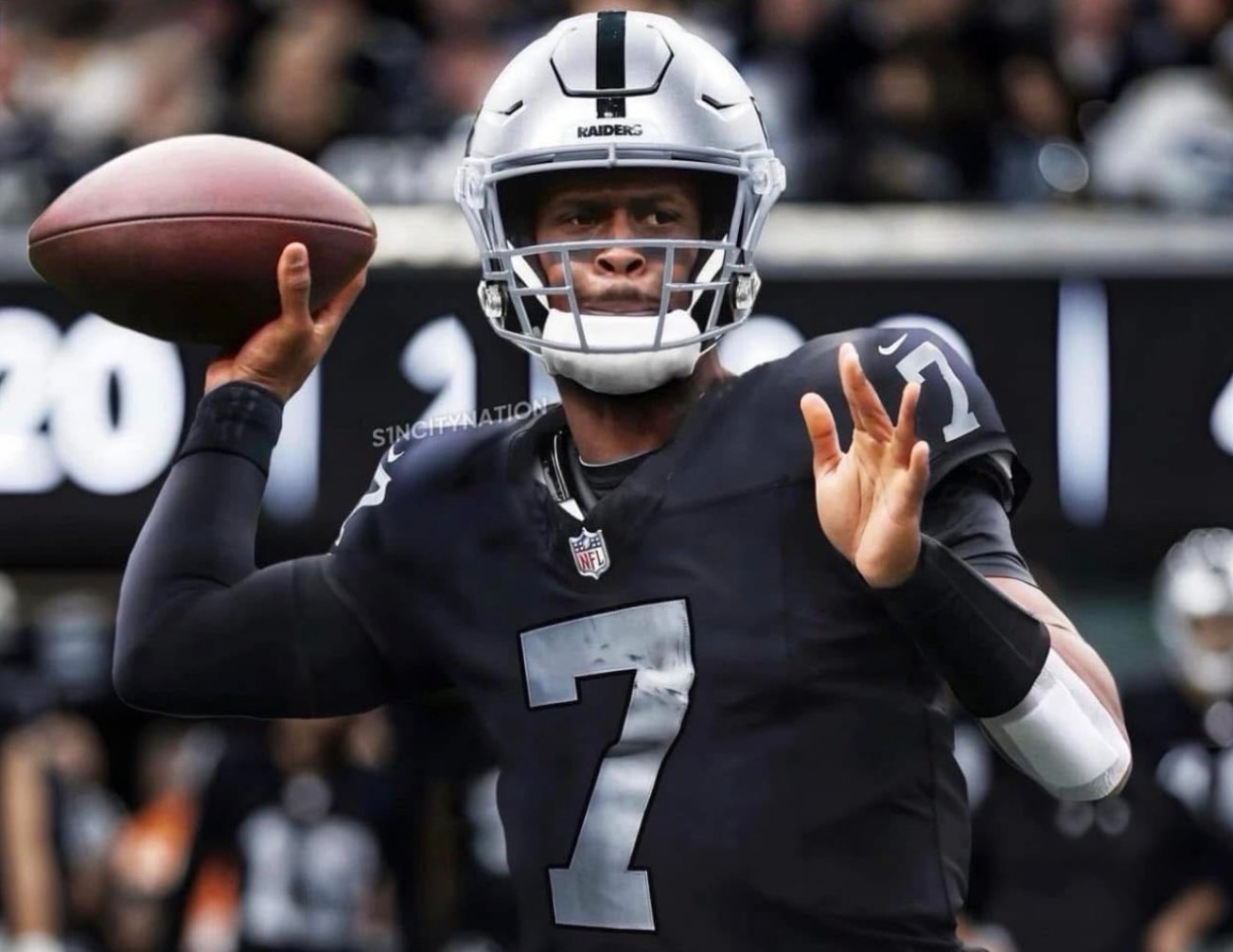 Los Raiders y el QB Geno Smith acuerdan una extensión de contrato por dos años.