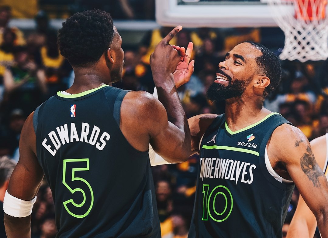 Minnesota se lleva el primer juego de Play Offs ante Lakers.
