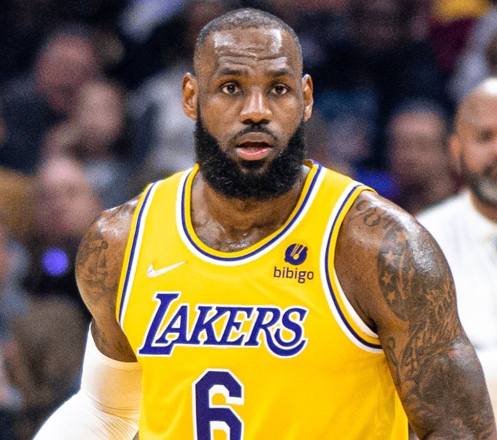 LeBron James afirmó que su equipo tuvo un mejor ataque en el segundo partido.