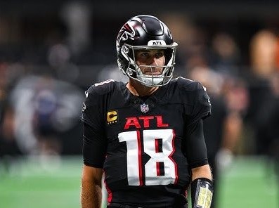 Kirk Cousins se perfila como el QB2 si se queda en Atlanta.