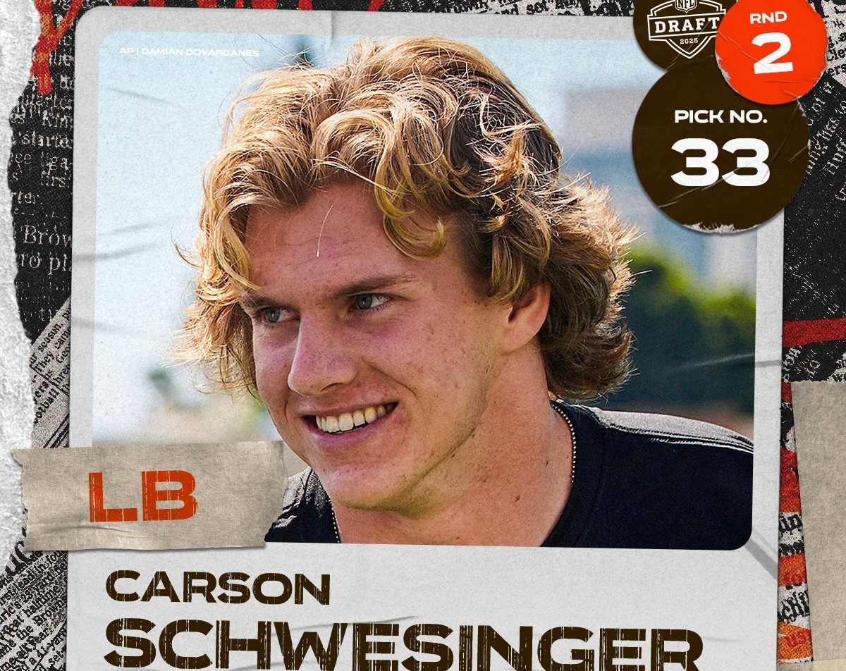 Los Browns seleccionan al LB Carson Schwesinger con la selección número 33 del Draft de la NFL de 2025.