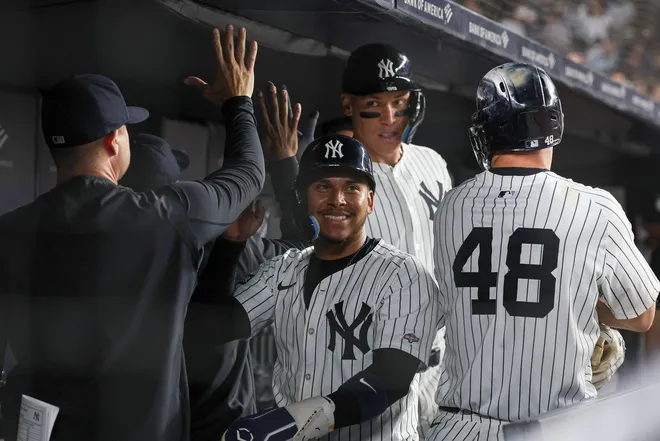 YANKEES SE MANTIENE EN LA LUCHA, A PESAR DE LAS BAJAS