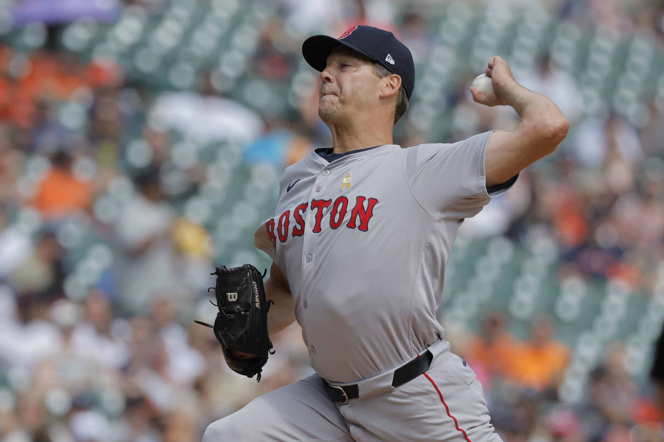 El veterano Rich Hill firmó con los Royals 