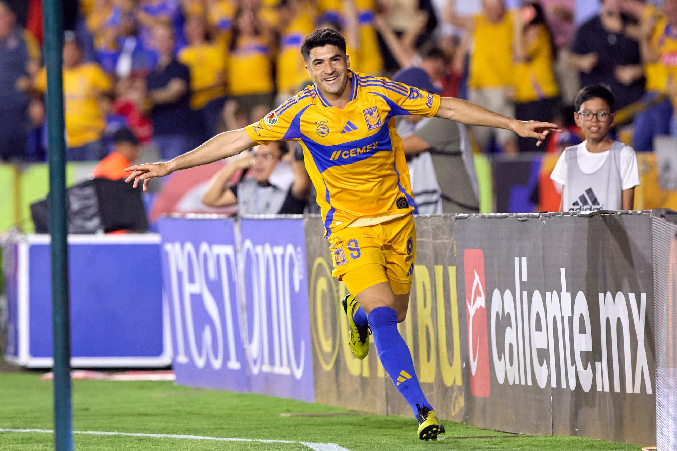 IBAÑEZ TIGRES LIGA MX SEMIFINAL TOLUCA CL2025