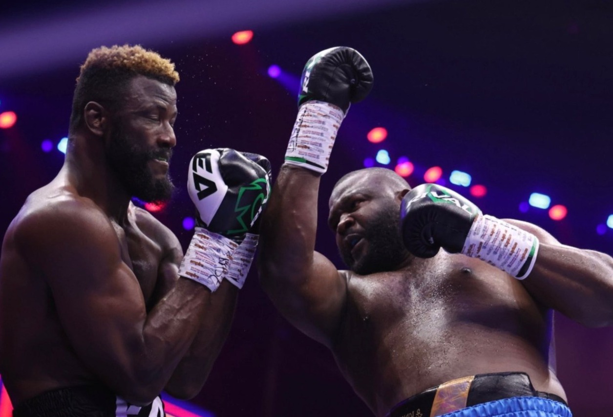 El debate sobre quién es el peso pesado número uno de África continúa después de que Efe Ajagba y Martin Bakole empataron en 10 asaltos en el ANB Arena el sábado.