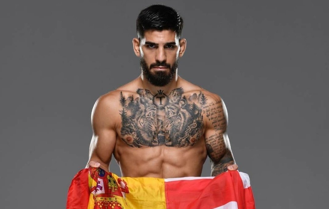 La pelea más lucrativa de Ilia Topuria hasta la fecha fue probablemente su victoria por el Campeonato de peso pluma de UFC contra Alexander Volkanovski.