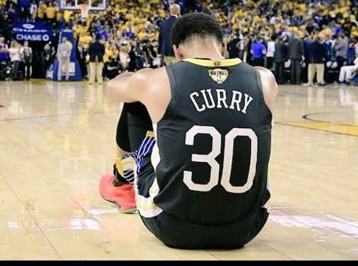 El futuro de Stephen Curry parece ser continuar su carrera con los Golden State Warriors.