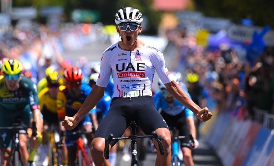 Un mexicano en el top 3 de una gran ruta ciclística.