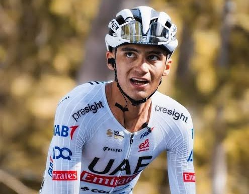l mexicano Isaac del Toro del equipo UAE Emirates-XRG, terminó en el lugar 13° de la 8° Etapa del Giro de Italia 2025.