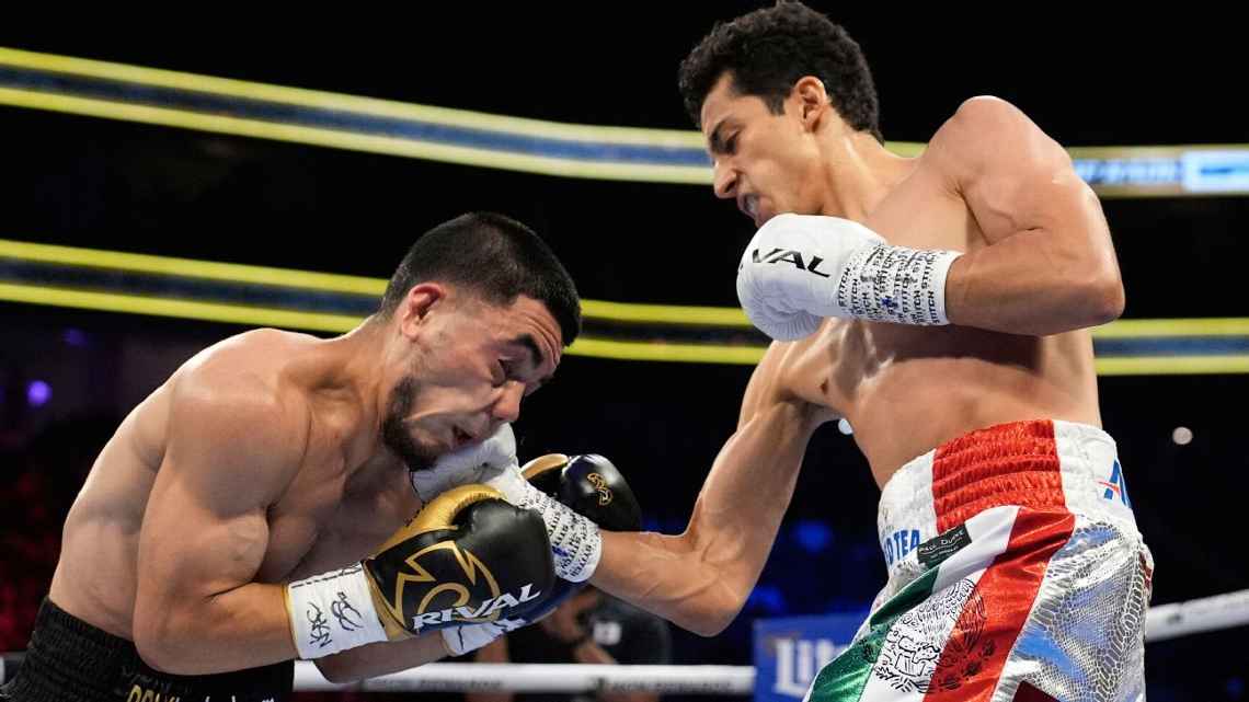 EL MEXICANO SALIÓ CON LAS MANOS AN ALTO
