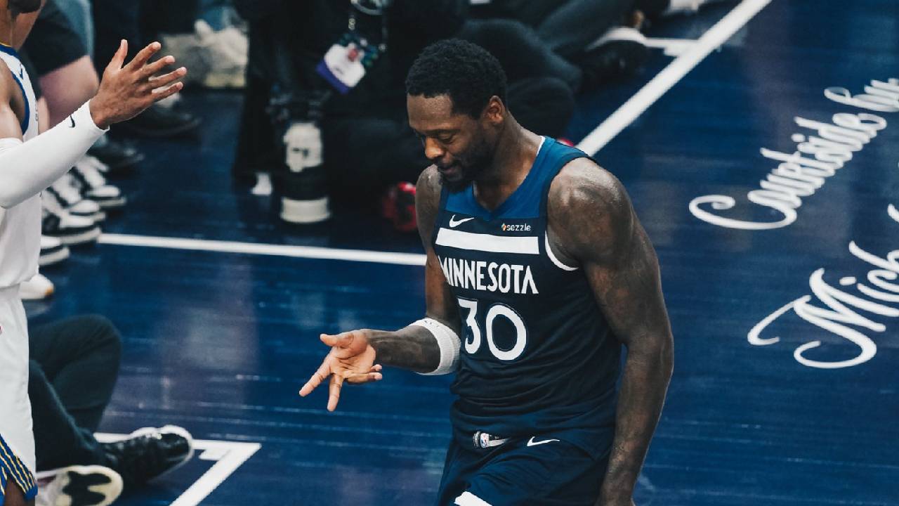Julius Randle fue un baluarte en el triunfo ante los Warriors